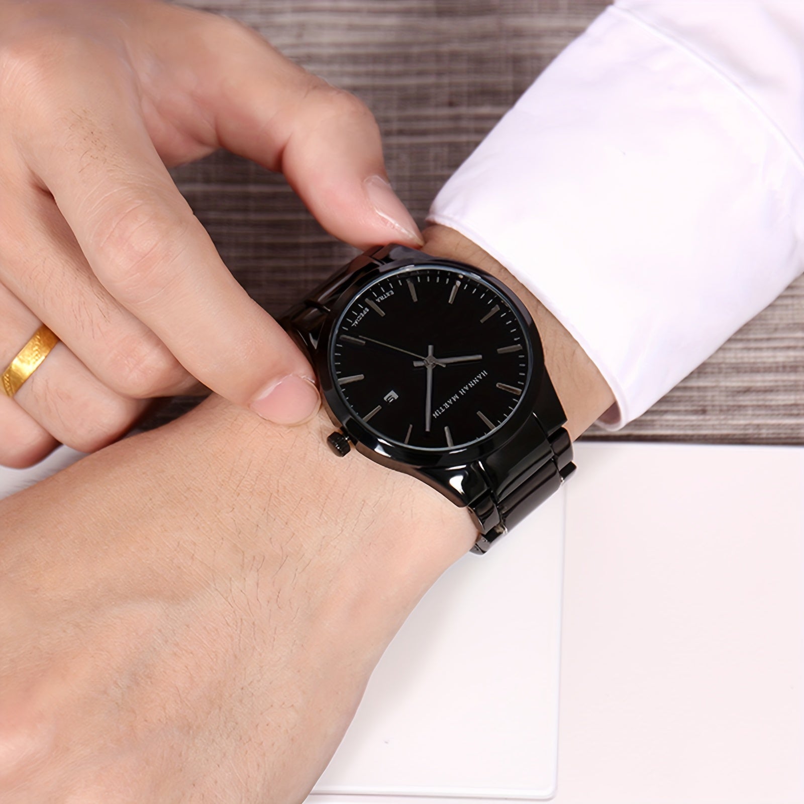 1pc Stylish Hannah Martin Black Stainless Steel Men's Fashion Watch - 3ATM Water Resistant Quartz Wristwatch with Precise Timekeeping and Elegant Design - Perfect for Daily Wear and Formal Occasions